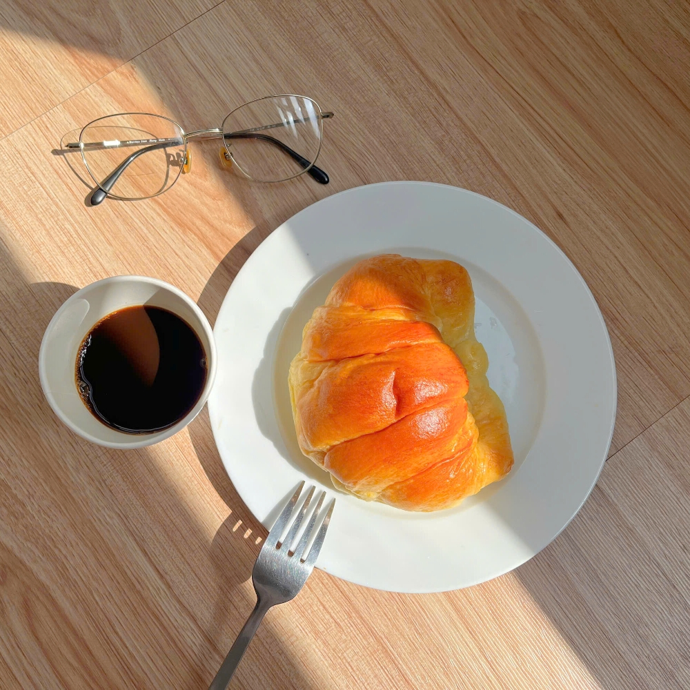 Ly giấy trắng – Giải pháp tiện lợi và an toàn cho văn phòng hiện đại